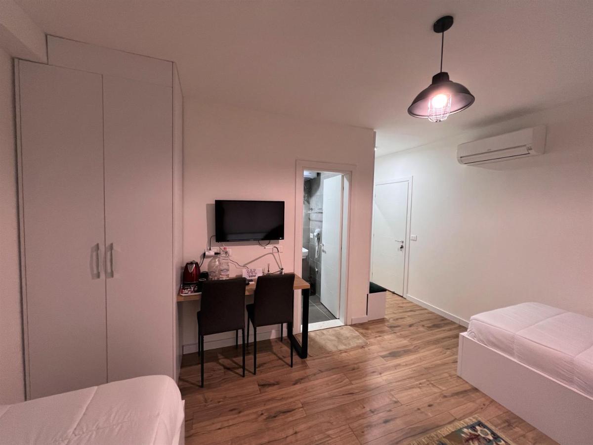 Grand Park & Bllok Area Rooms Тирана Экстерьер фото