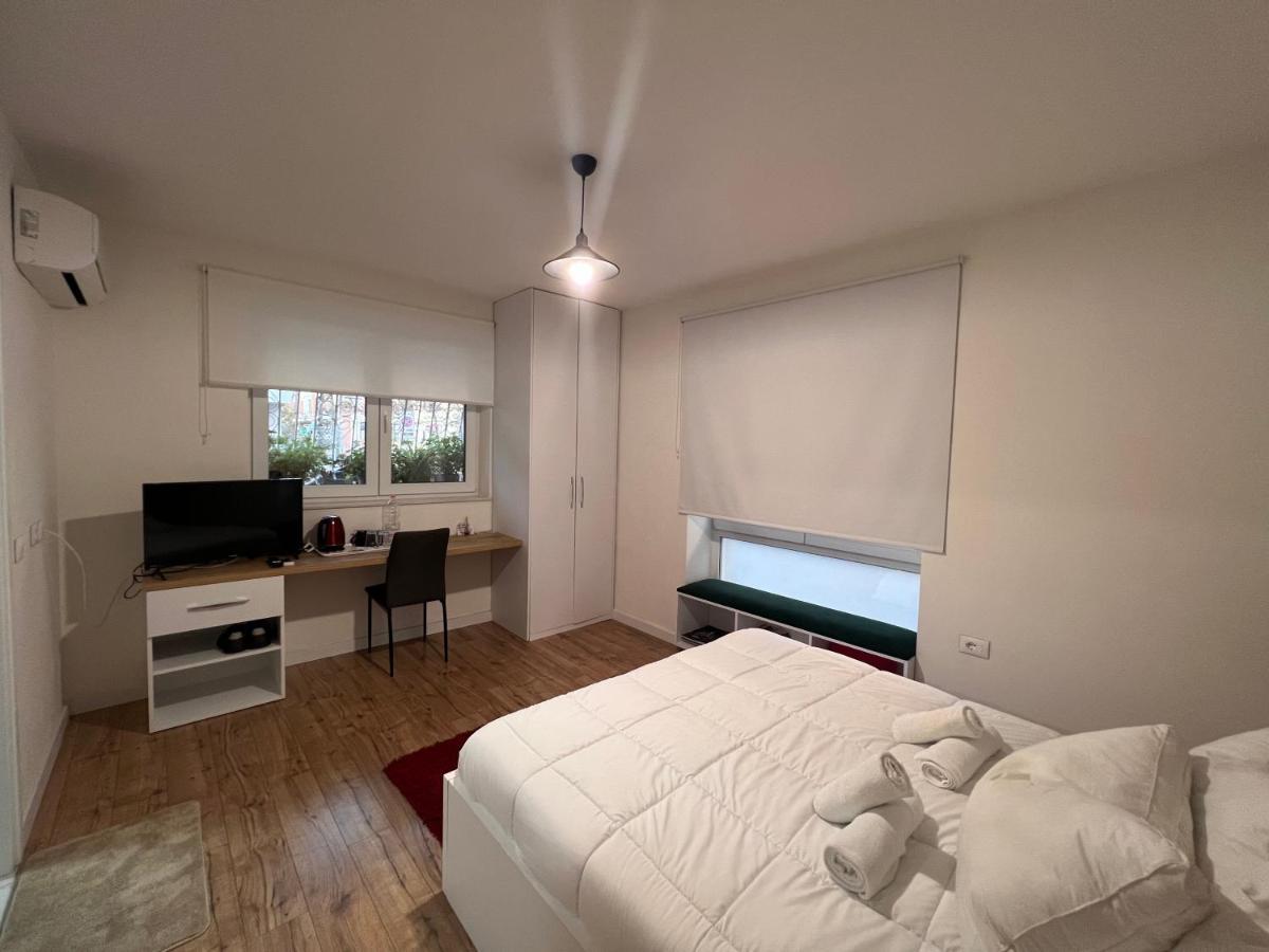 Grand Park & Bllok Area Rooms Тирана Экстерьер фото