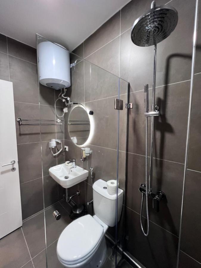 Grand Park & Bllok Area Rooms Тирана Экстерьер фото